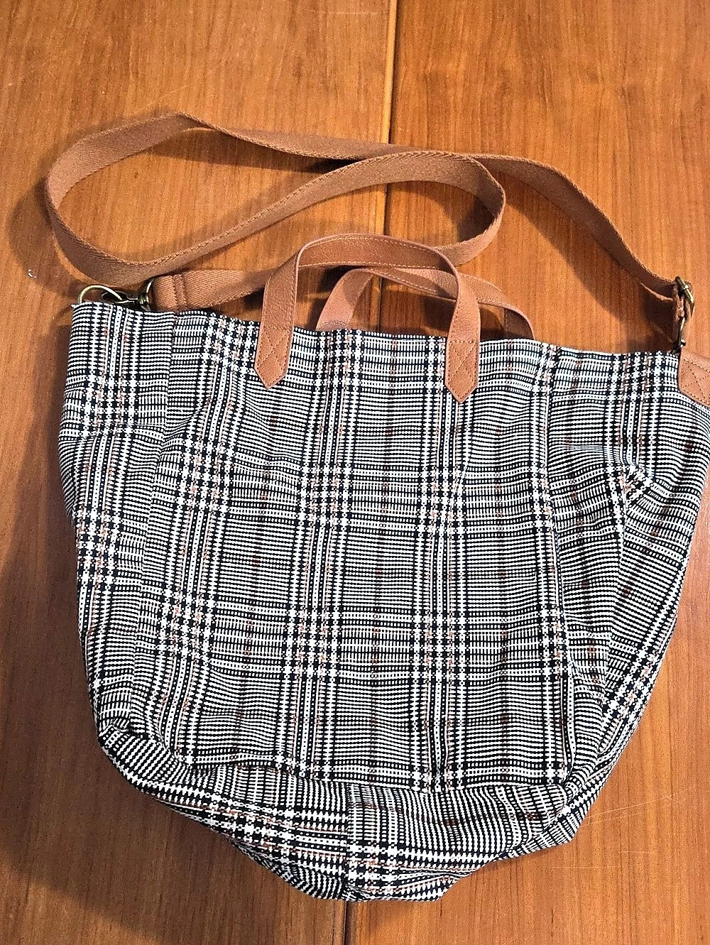 Thirty-One Gifts Plaid Tote Bag in Black & Brown